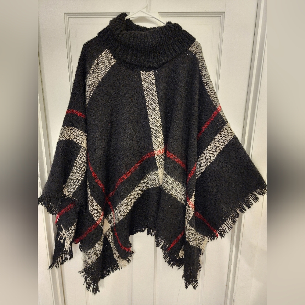 High neck free style cape, in wool fabric - Picture 3 of 5